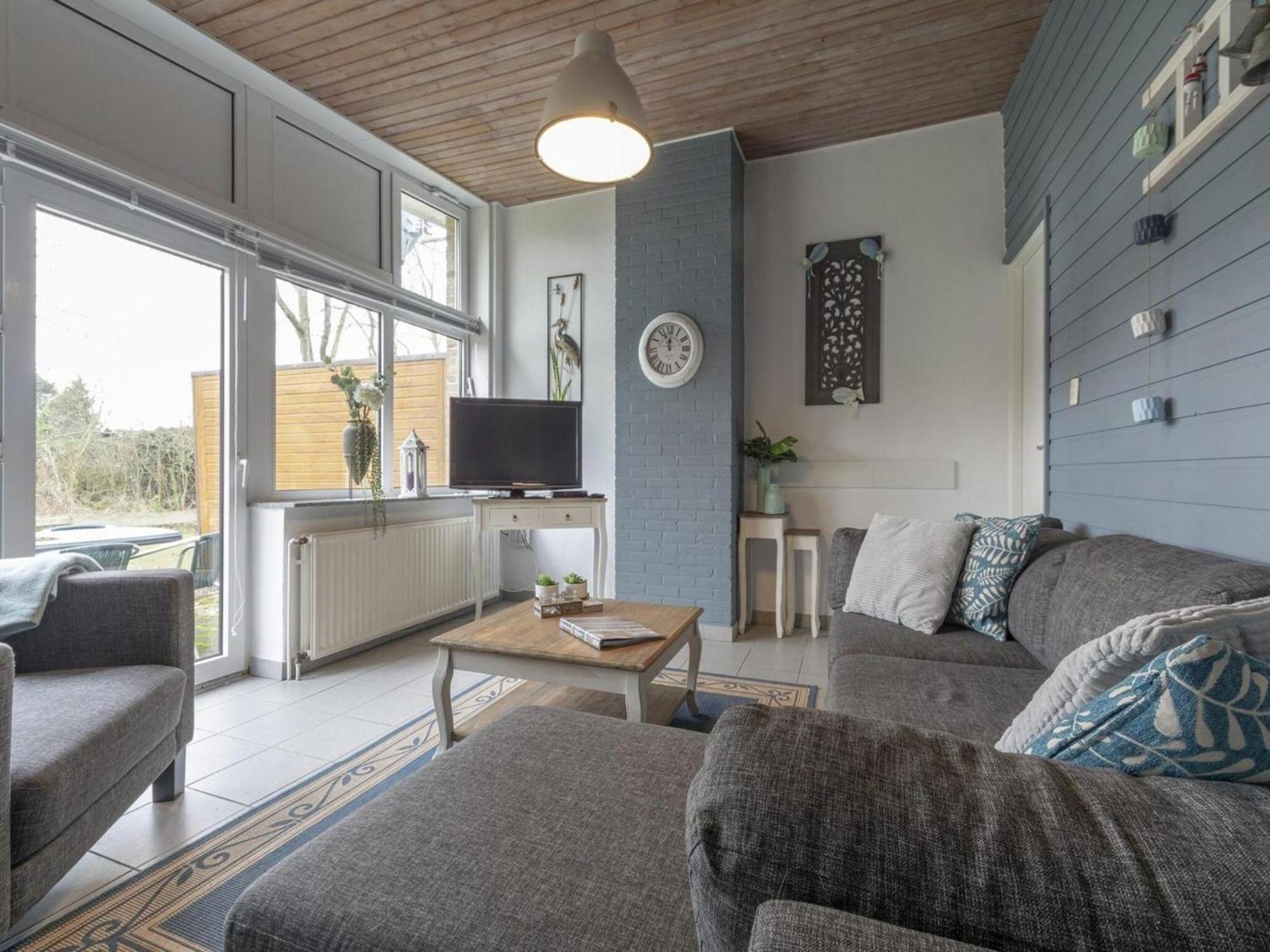 Stylish Beachside Bungalow With Patio Sint Maartensvlotbrug Eksteriør billede