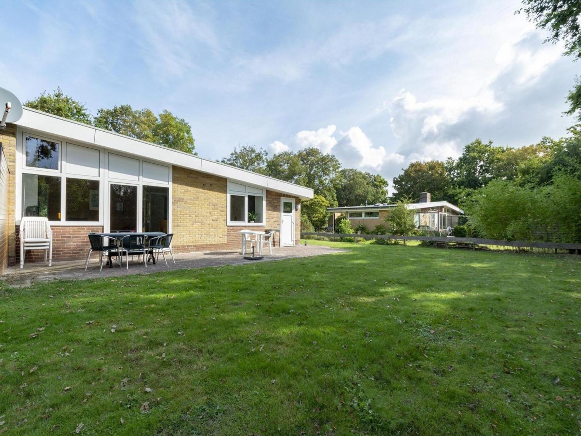Stylish Beachside Bungalow With Patio Sint Maartensvlotbrug Eksteriør billede