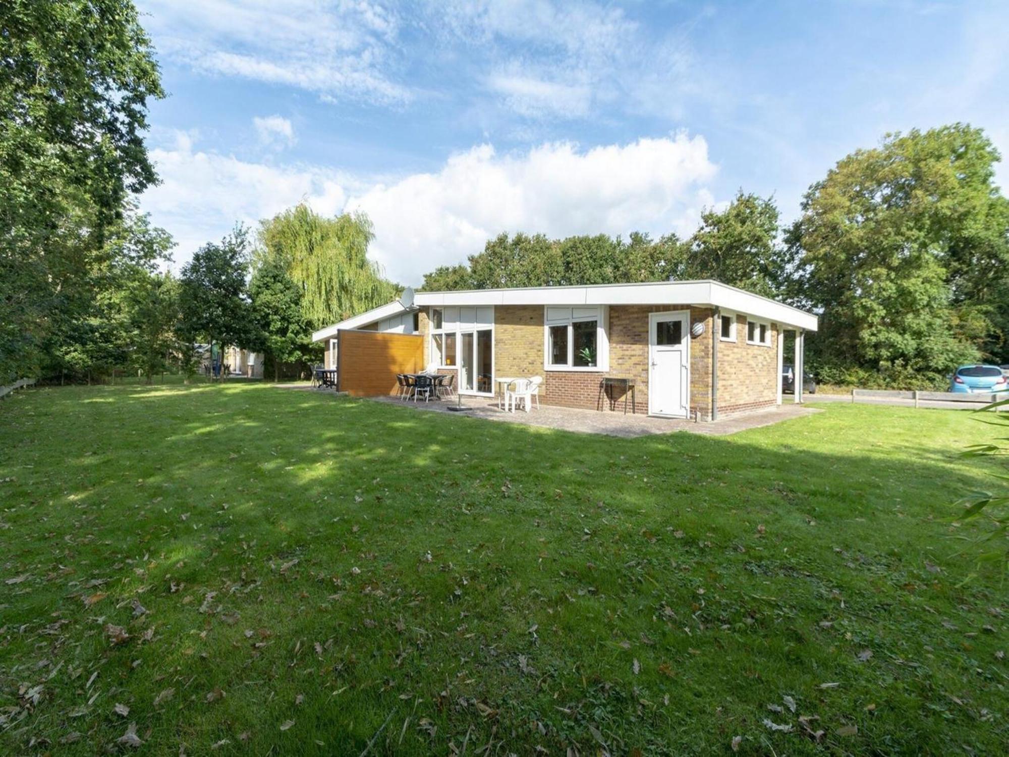 Stylish Beachside Bungalow With Patio Sint Maartensvlotbrug Eksteriør billede